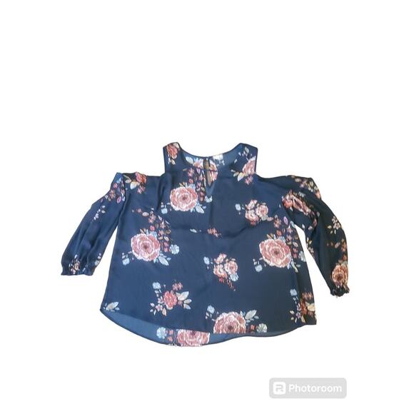 Eyeshadow Plus Size Lightweight Floral Open Shoulder Blouse - Picture 1 of 8